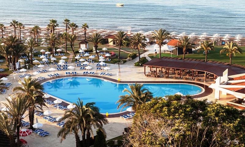 Бассейн в Zeynep Hotel