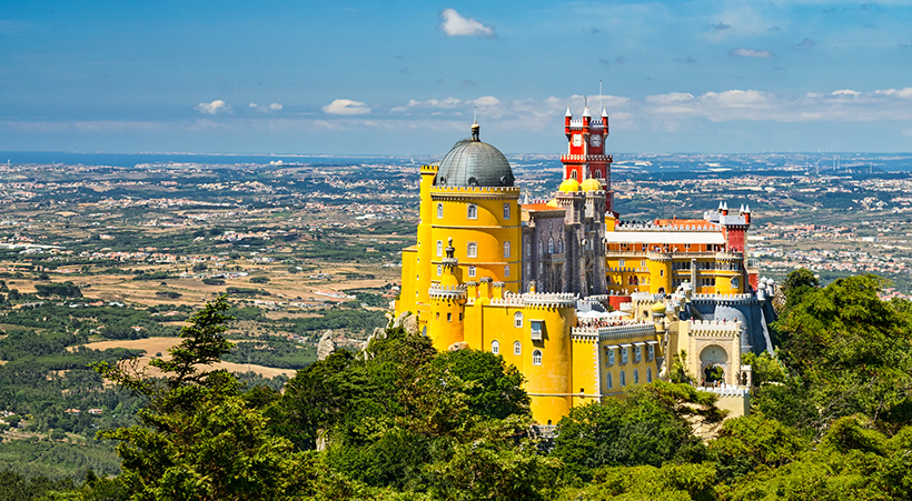 Дворец Пена в Португалии