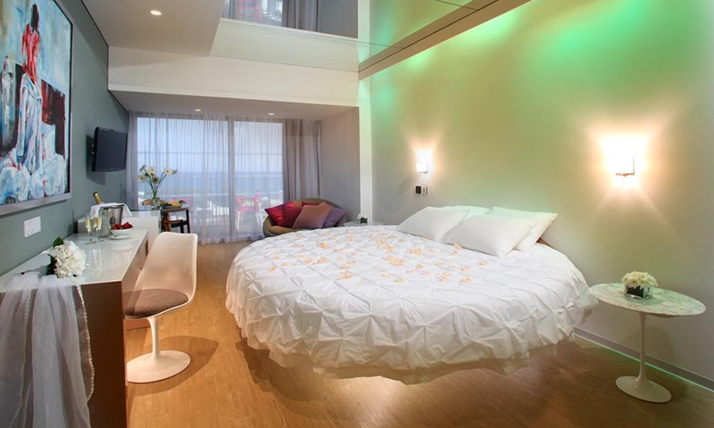 Номер в Faros Hotel