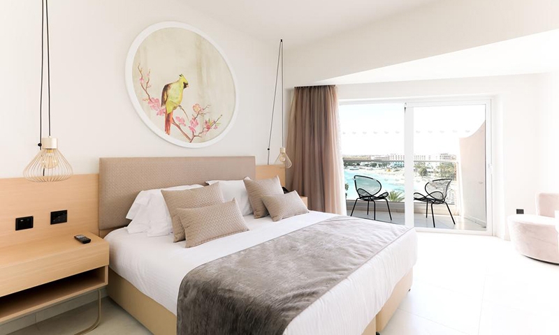 Номер в отеле Nissiblu Beach Resort