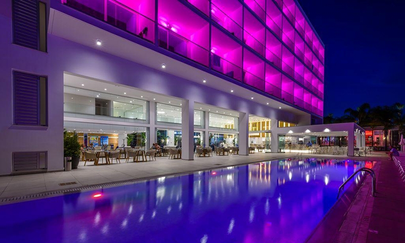 Tasia Maris Seasons Hotel