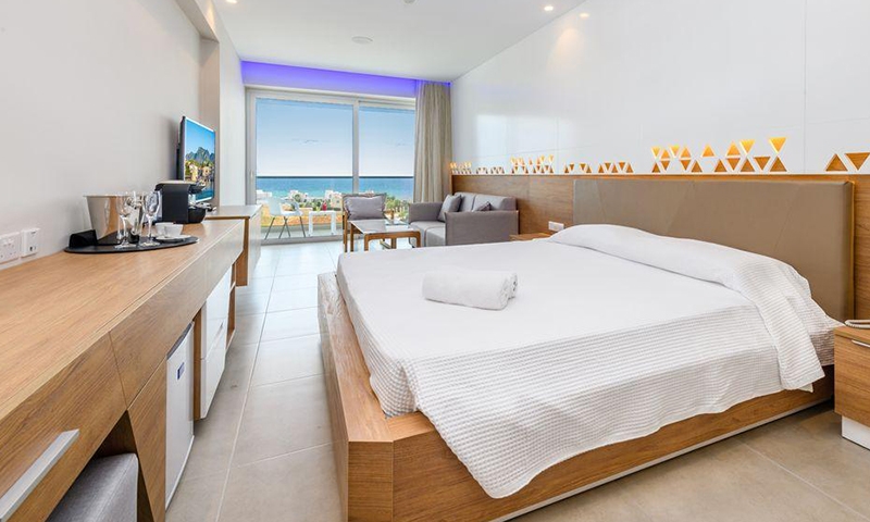 Номер в отеле Tasia Maris Seasons Hotel