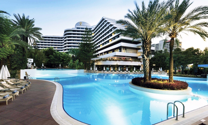 Бассейн Rixos Downtown