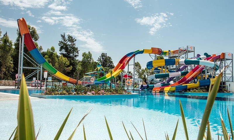 Водные горки в Amara Sealight Elite