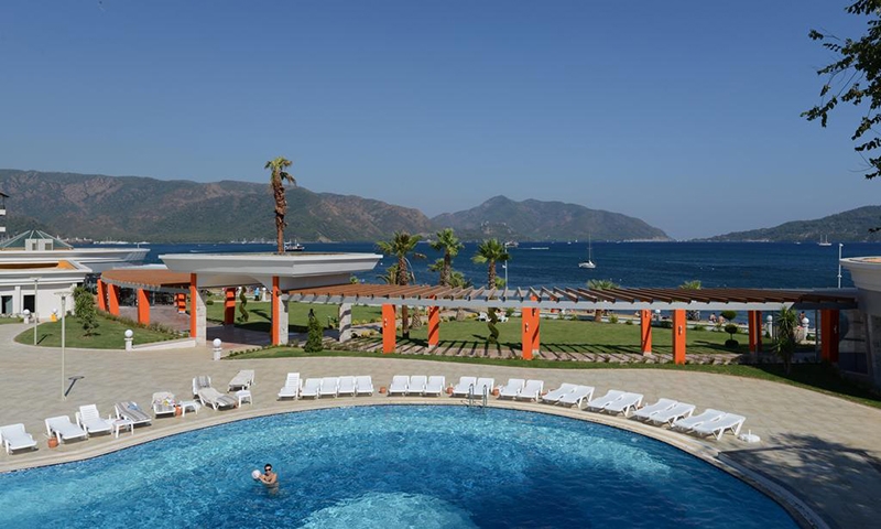 Бассейн в Green Nature Diamond Hotel