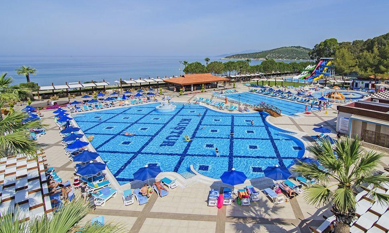 Бассейн в KUSTUR CLUB HOLIDAY VILLAGE