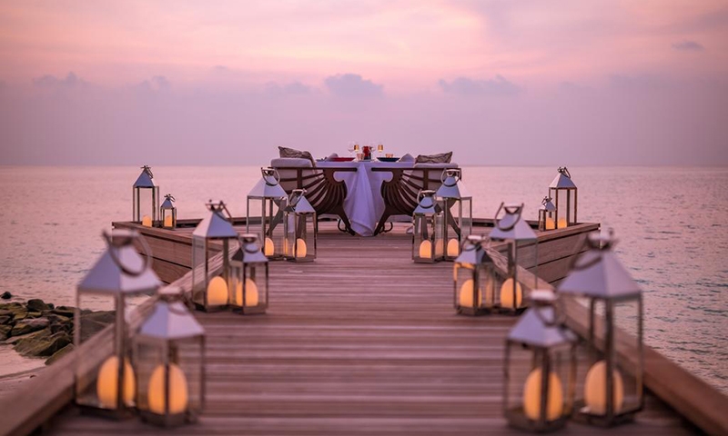 Романтический ужин в LUX* North Male Atoll