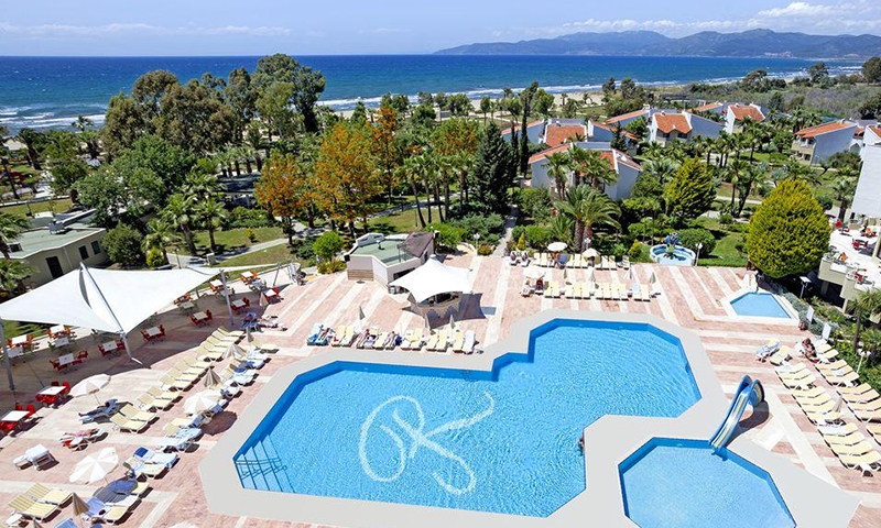 Бассейны в RICHMOND EPHESUS RESORT