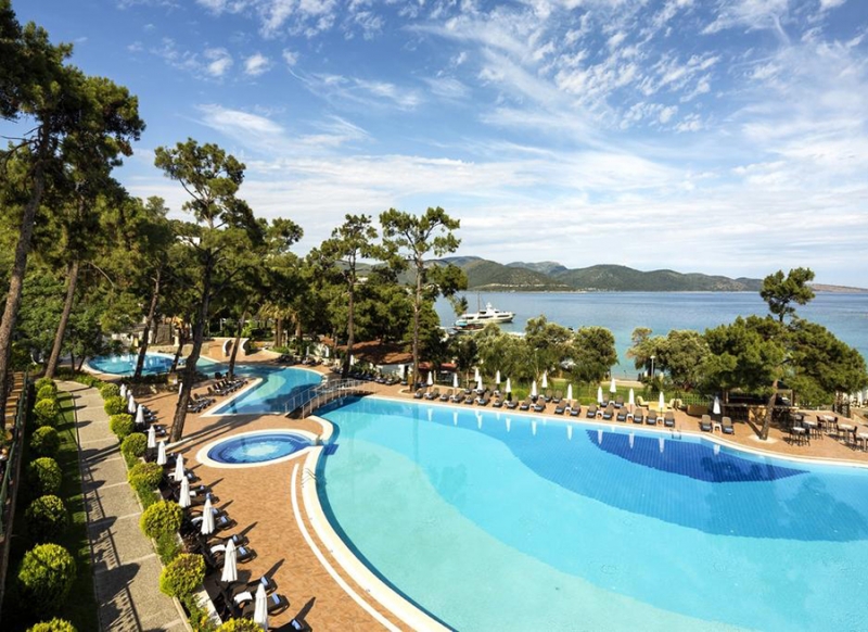 Бассейн Rixos Premium Bodrum