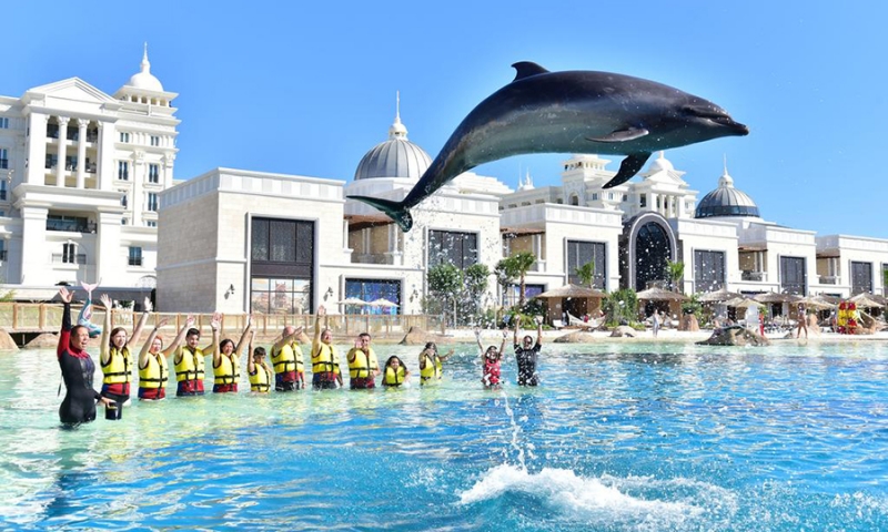 Дельфинарий в The Land of Legends