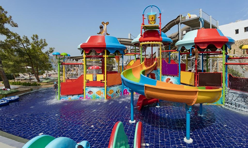 Titanic Deluxe Bodrum детские горки