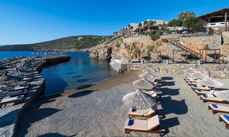 Пляж в отеле Aquila Elounda Village