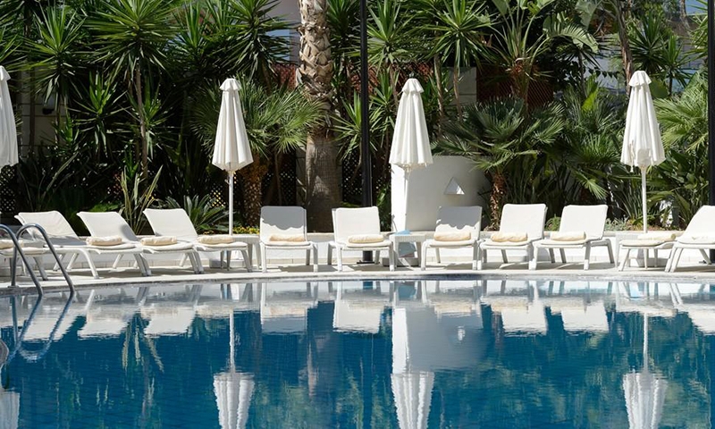 Бассейн в Aquila Porto Rethymno