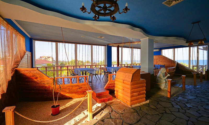 Ресторан в отеле Виолис