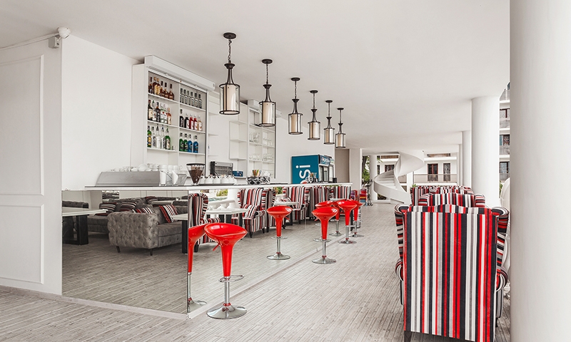 Бар в White House