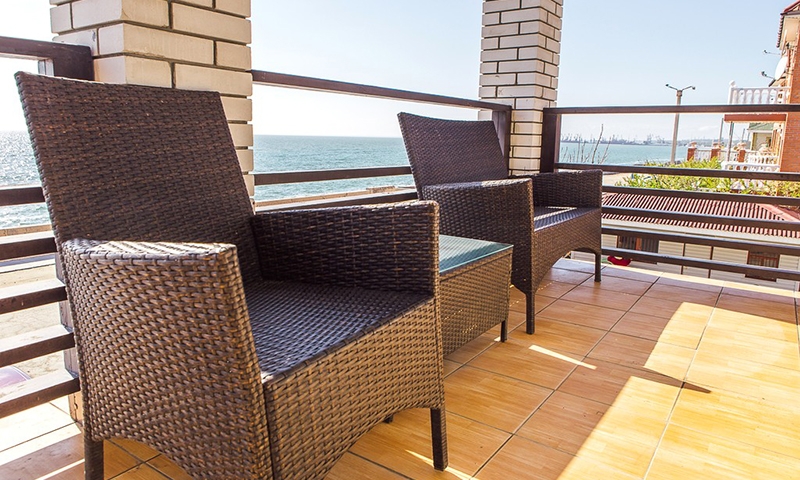 Вид на пляж из отеля бристоль