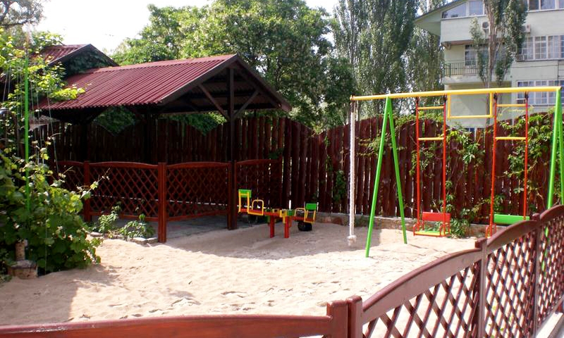 детская площадка в элладе