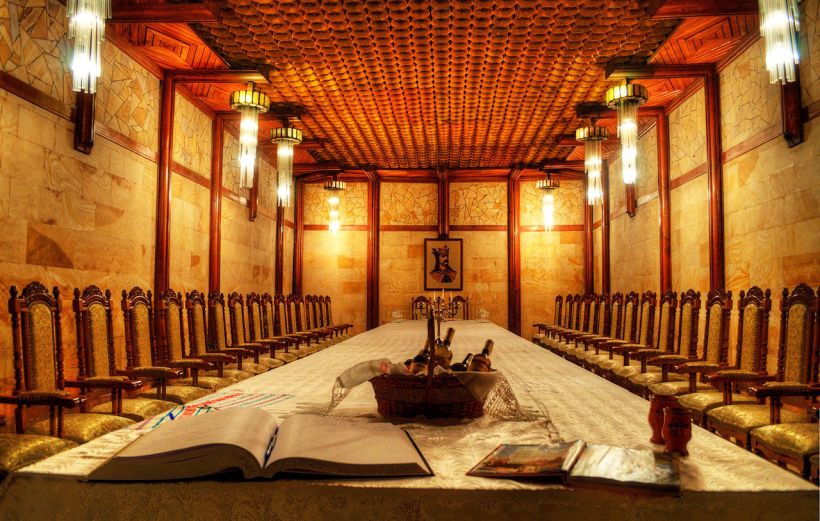 подземный зал Милештий Мичь