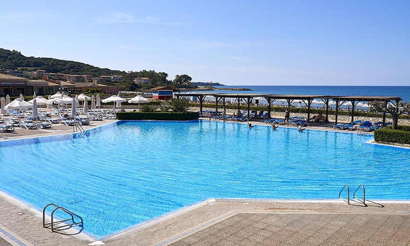 Водная аэробика в Aldemar Olympian Village Beach Resort