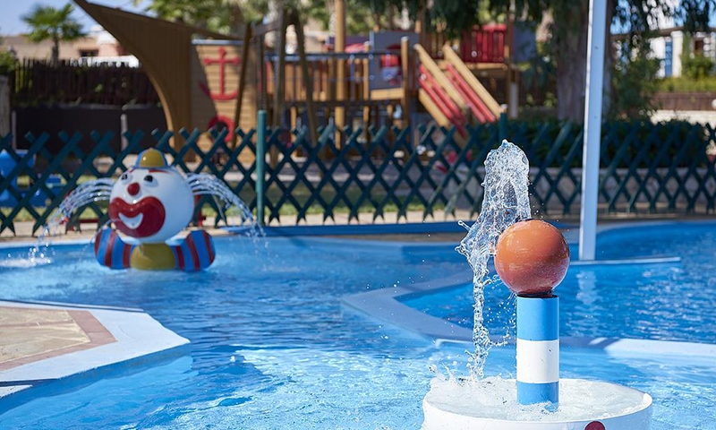 Детские водные горки в Aldemar Royal Olympian Luxury Resort & Spa 5*