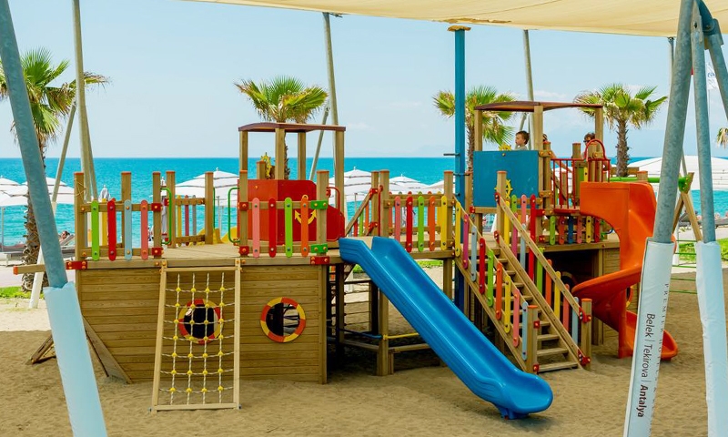 Детская площадка на пляже Güral Premier Belek