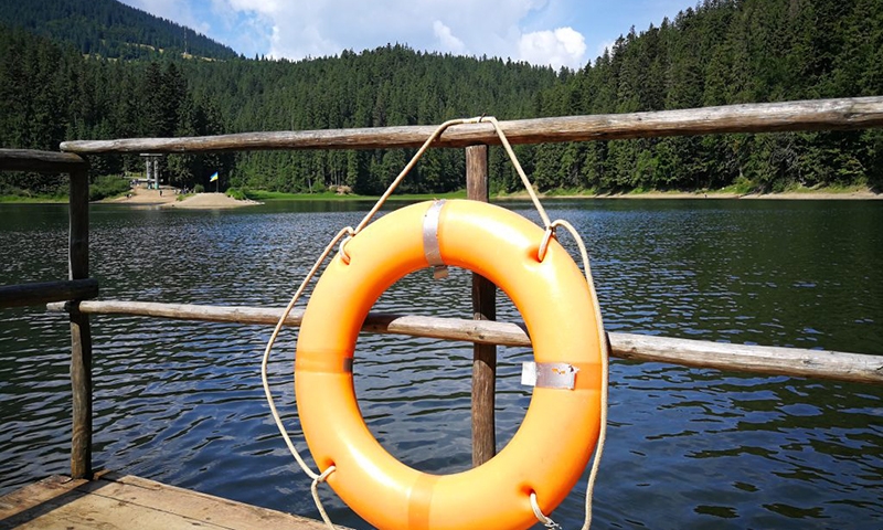 Озеро Синевир Карпаты