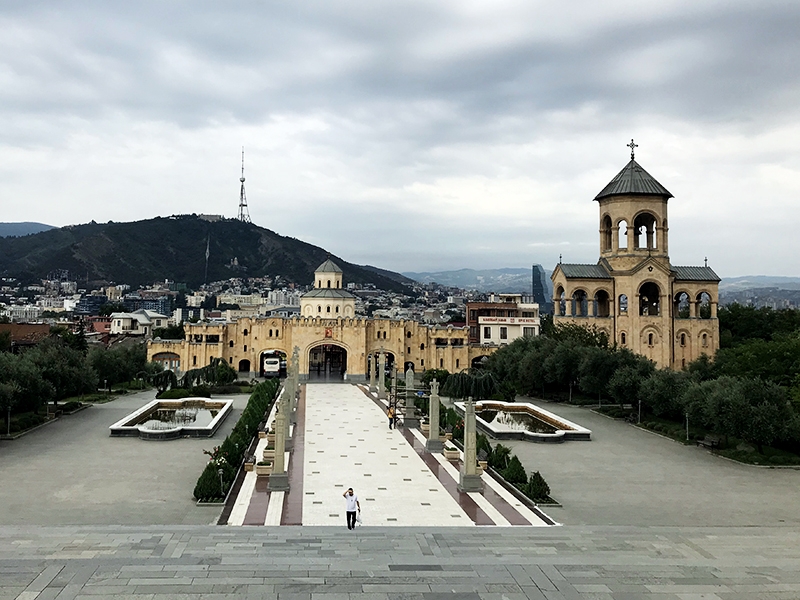 Кафедральный  Собор Святой Троицы в Тбилиси