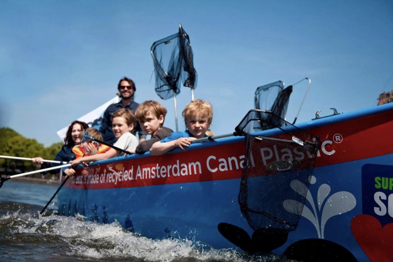 Пластиковый кит Амстердам