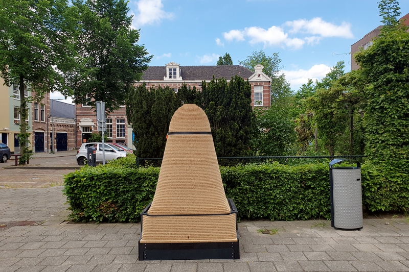 Червячный отель в Амстердаме