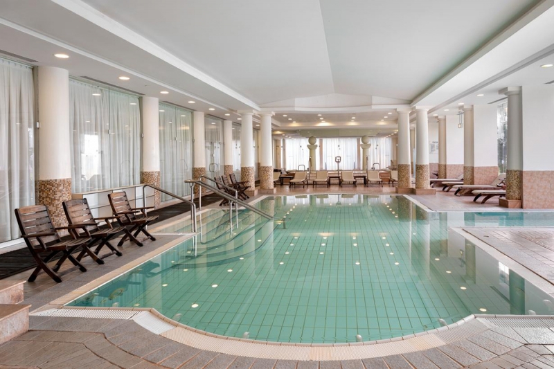 Бассейн в Isrotel Dead Sea Hotel