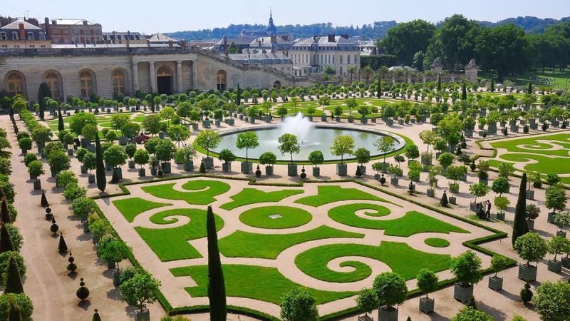 Le Grand Contrôle Airelles Château