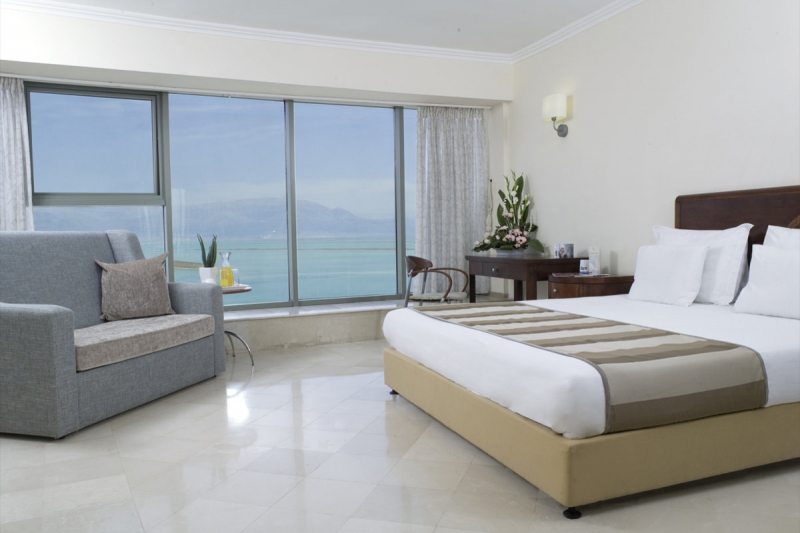 Номер в Royal Hotel Dead Sea
