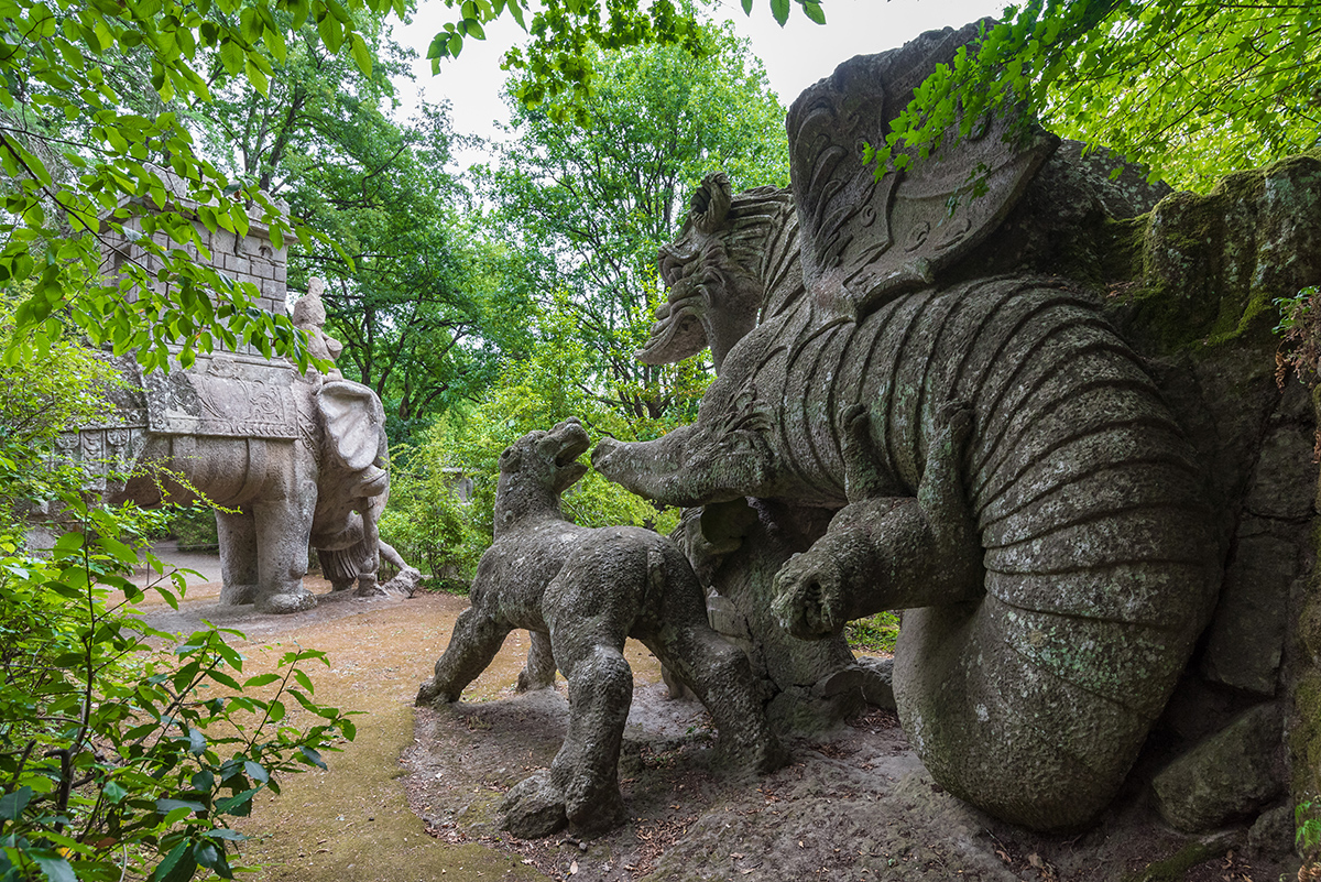Парк чудовищ в Бомарцо